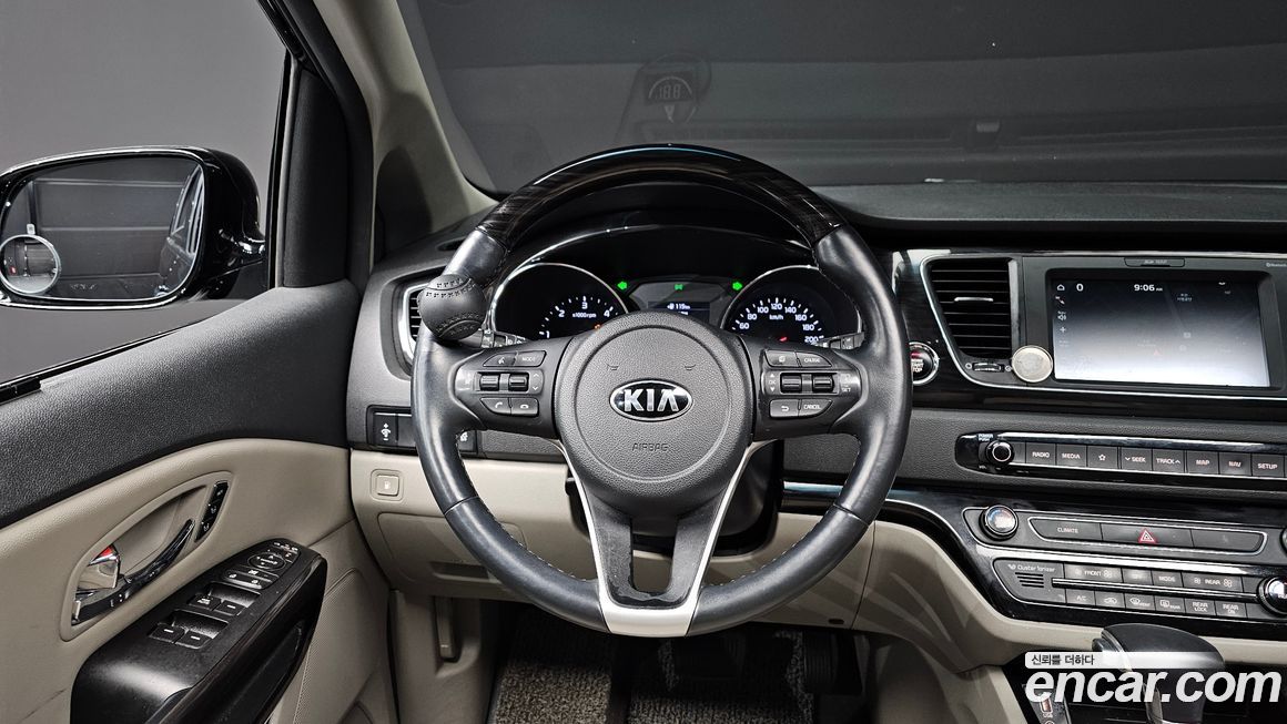 Kia Canival 2019