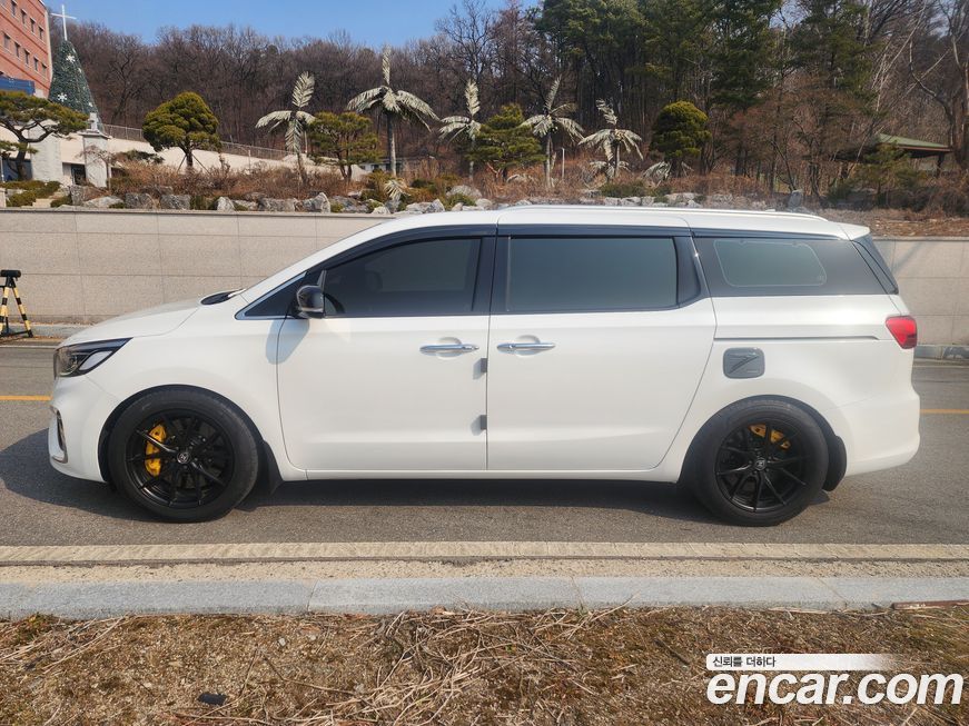 Kia Canival 2019