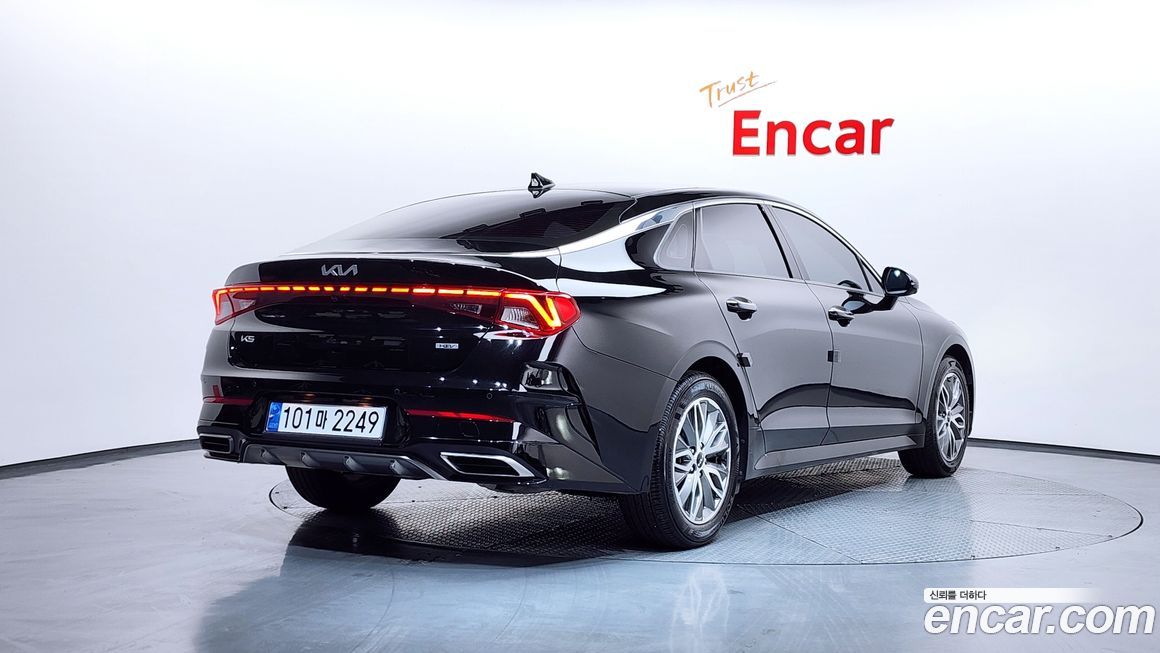 Kia K5 2023