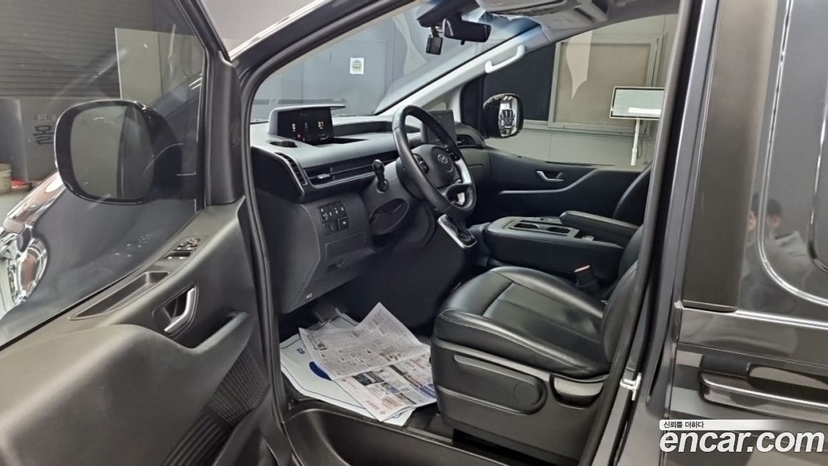 Hyundai Staria 2023