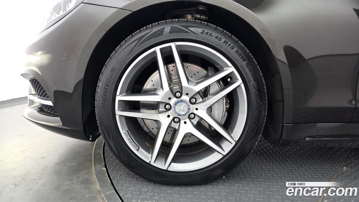 Mercedes-Benz S-Class 2015