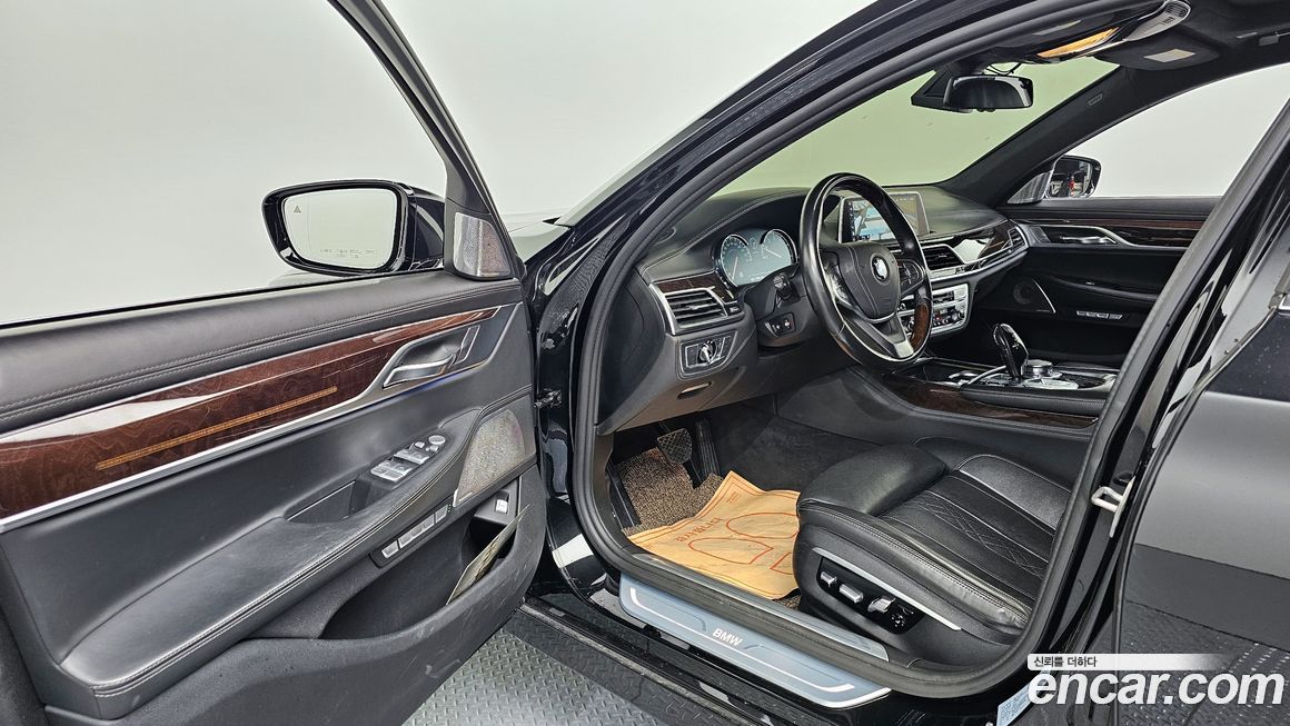 BMW 7-Series 2016