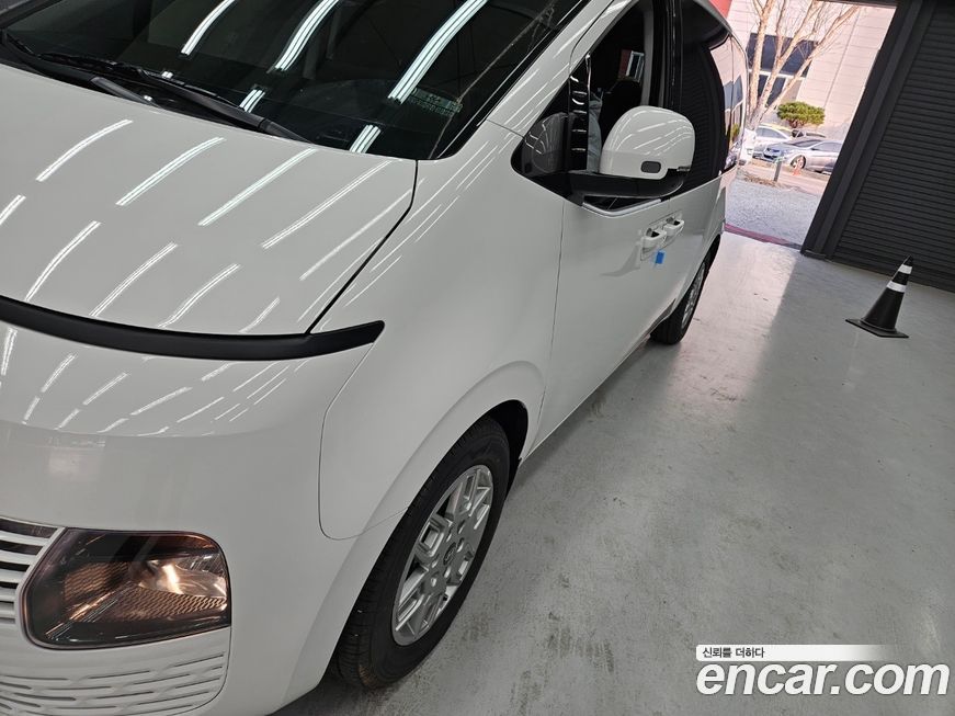 Hyundai Staria 2025