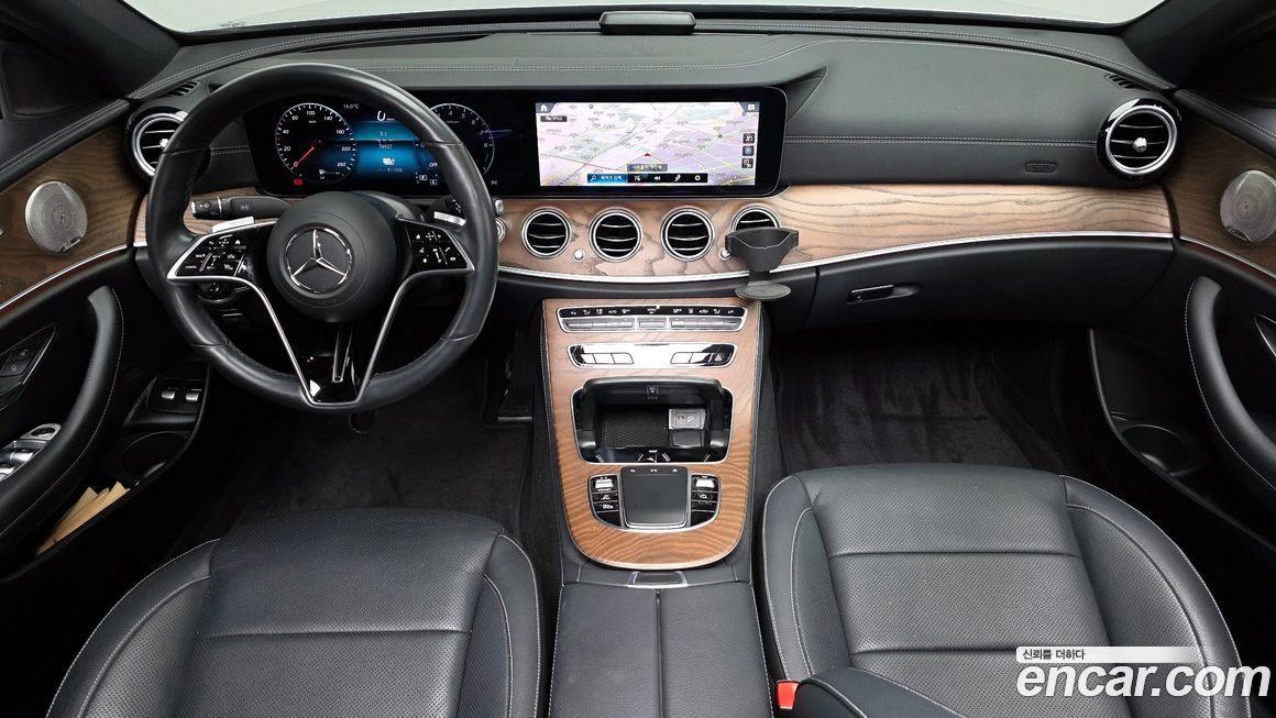 Mercedes-Benz E-Class 2021