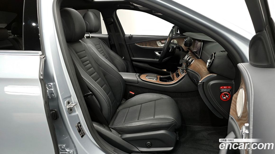 Mercedes-Benz E-Class 2021