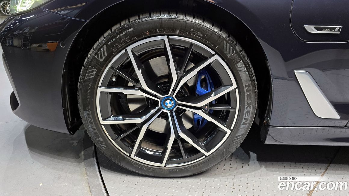 BMW 5-Series 2022