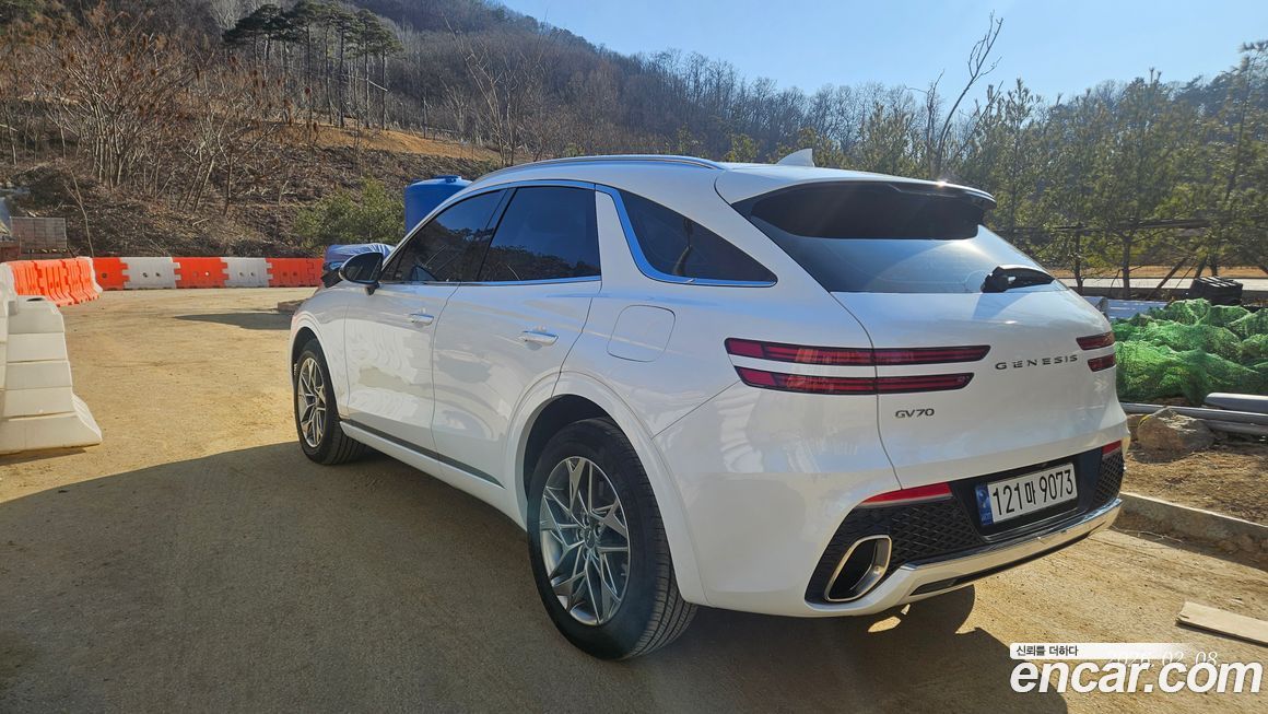 Genesis GV70 2024