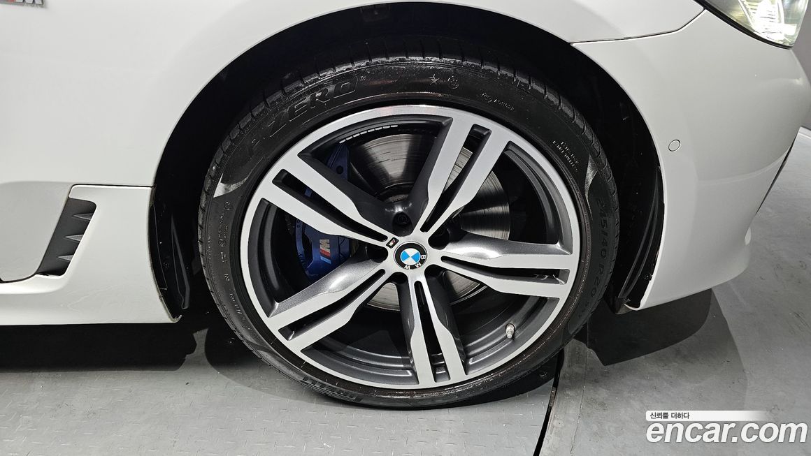 BMW Gran Turismo 2023