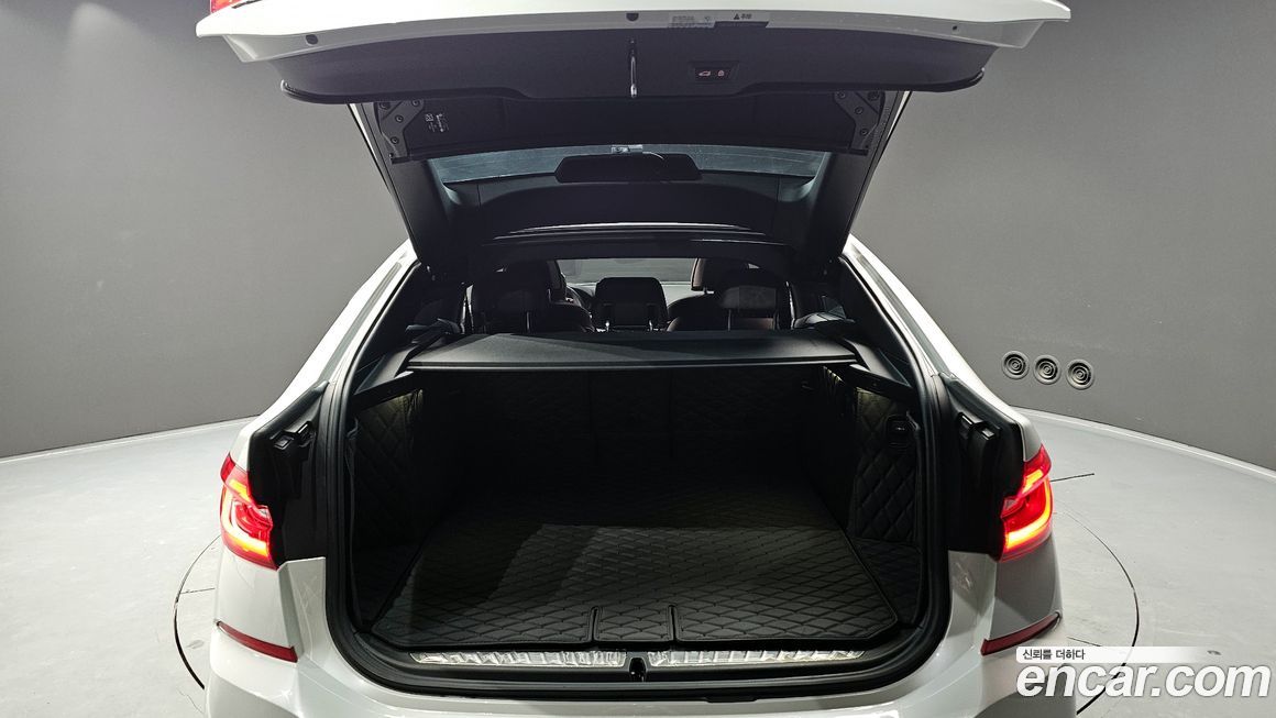 BMW Gran Turismo 2023