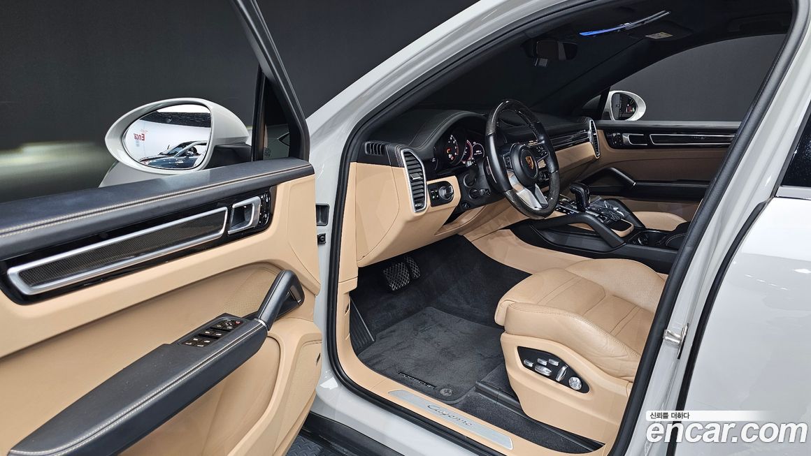 Porsche Cayenne 2021