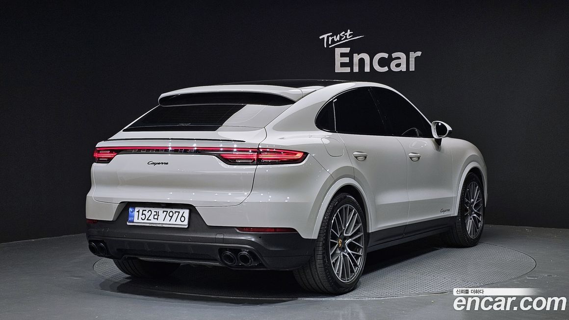 Porsche Cayenne 2021