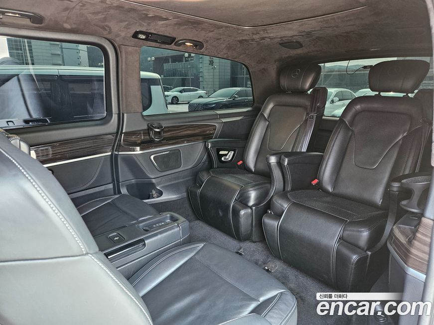 Mercedes-Benz V-Class 2022