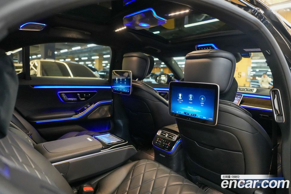 Mercedes-Benz S-Class 2021