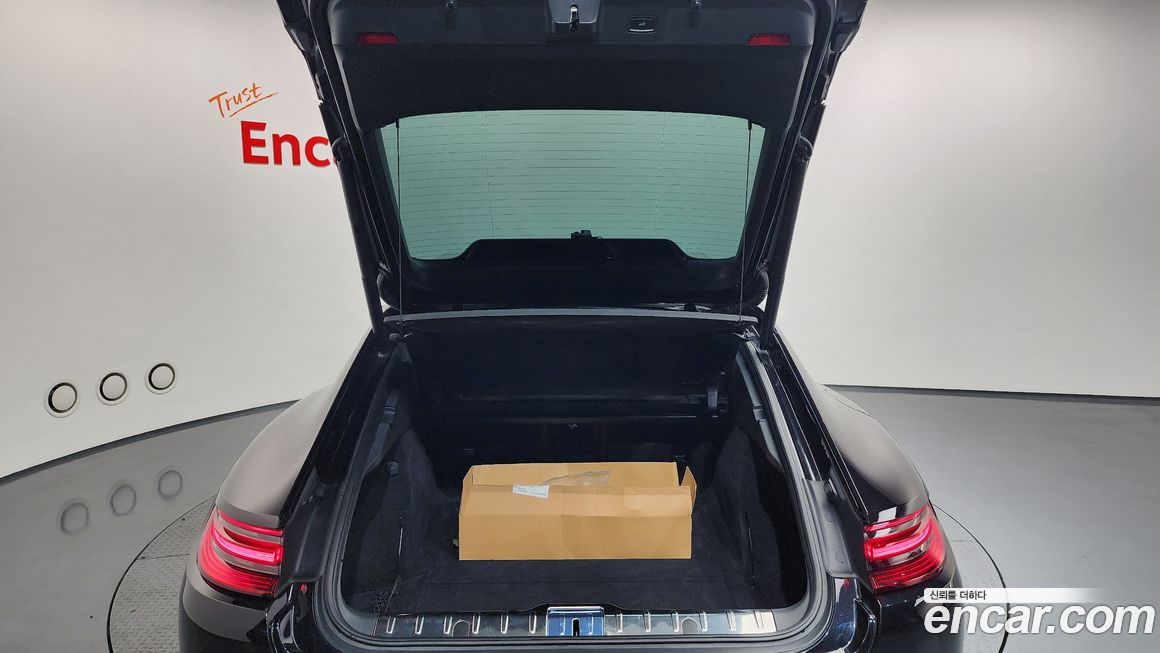 Porsche Panamera 2020