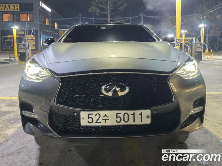 Infiniti Q30 2017