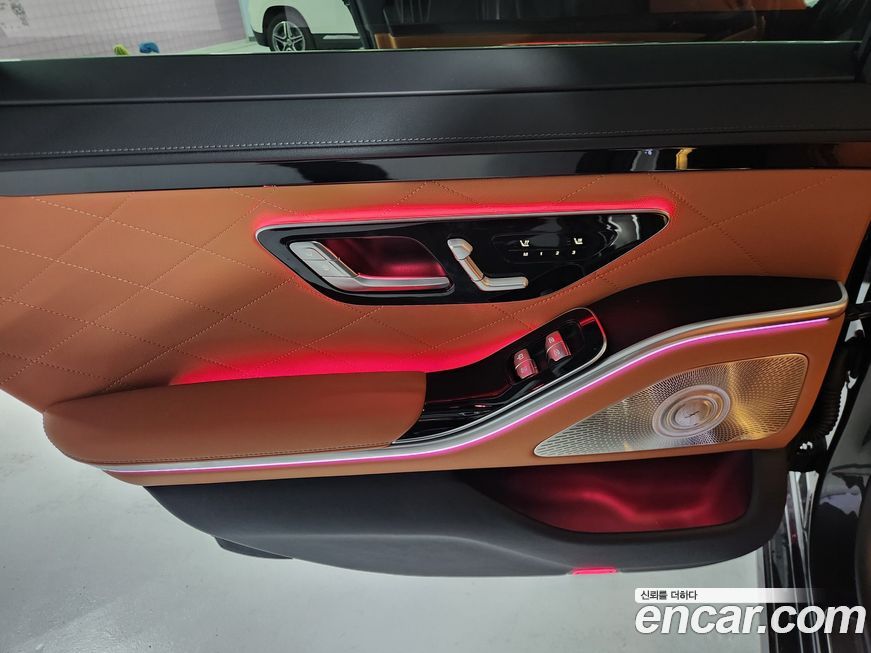 Mercedes-Benz S-Class 2025