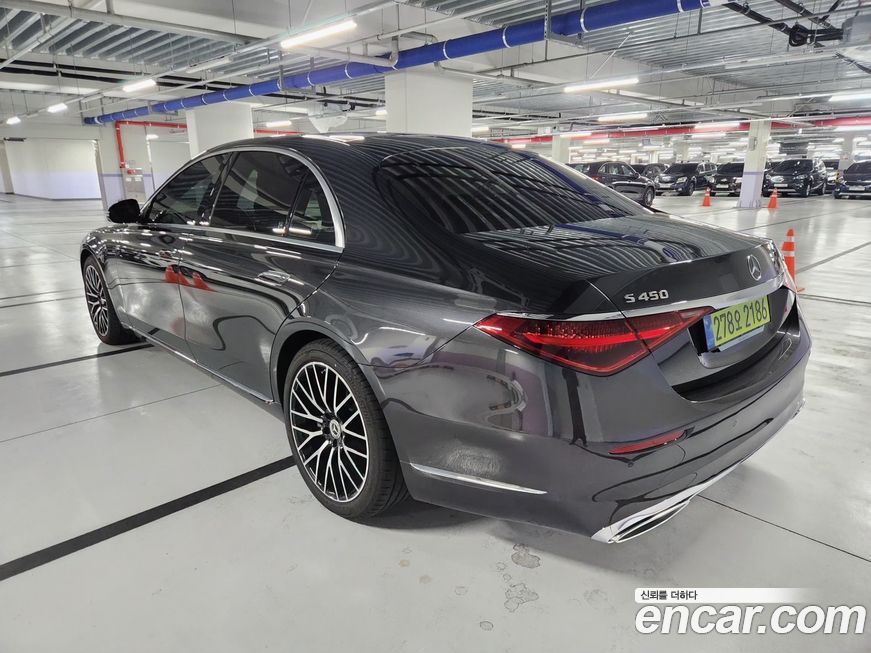 Mercedes-Benz S-Class 2025