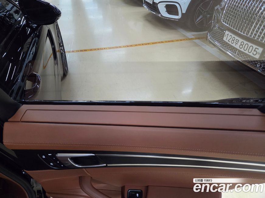 Porsche Panamera 2023