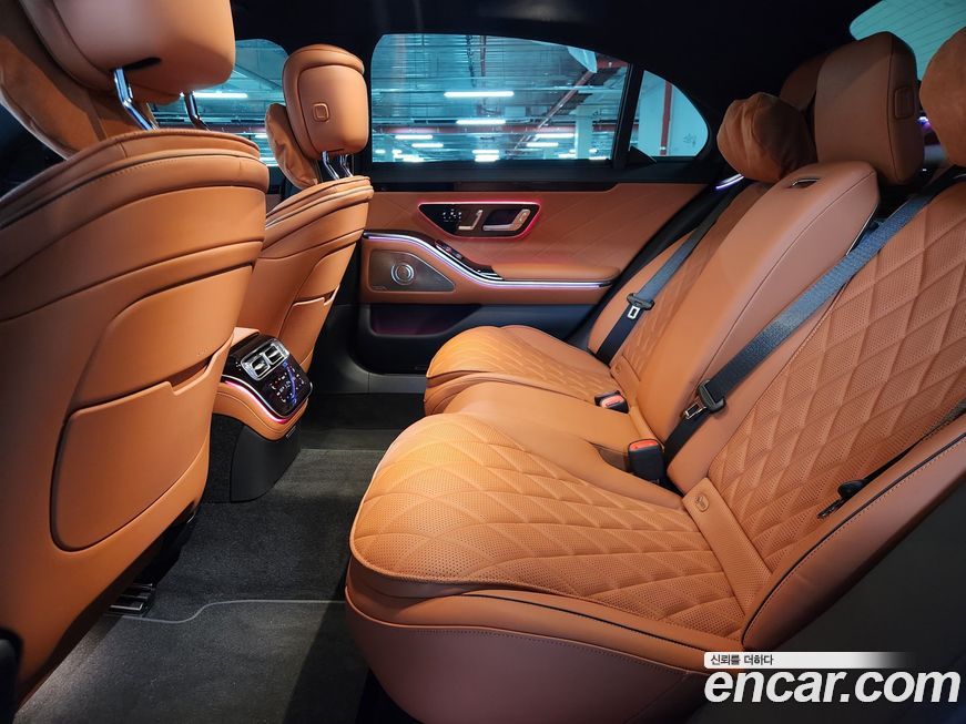 Mercedes-Benz S-Class 2025