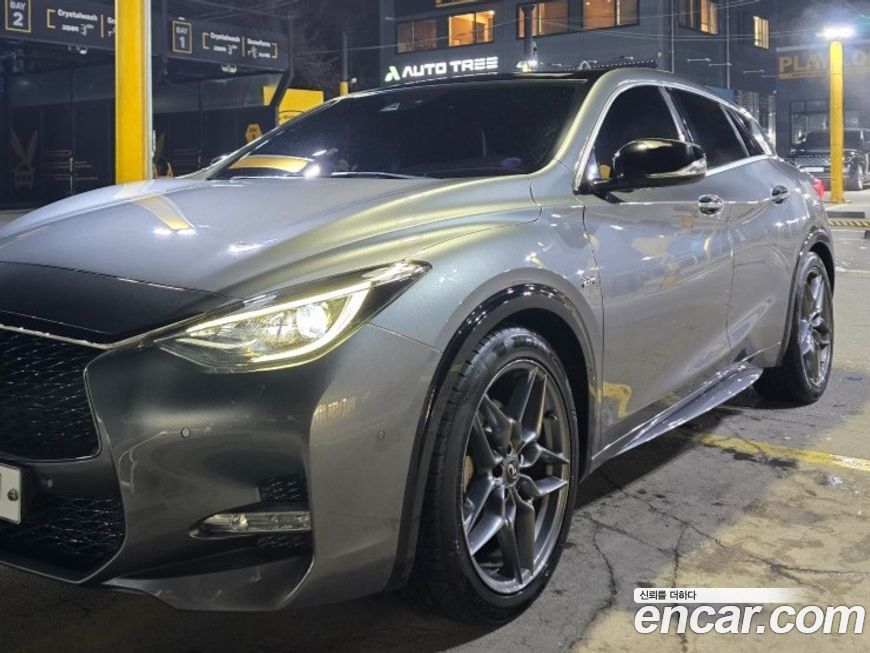 Infiniti Q30 2017