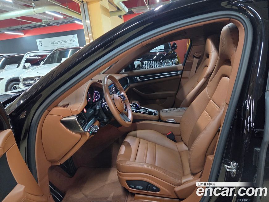 Porsche Panamera 2023