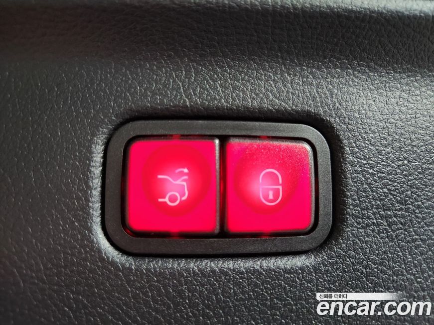 Mercedes-Benz S-Class 2025