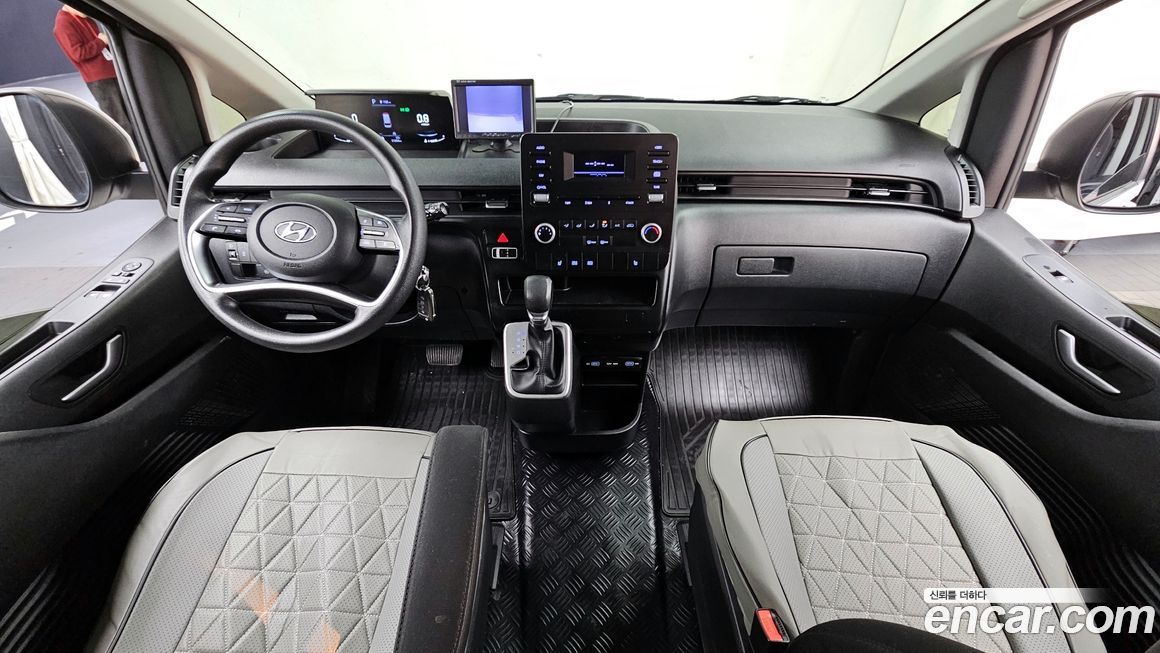 Hyundai Staria 2023