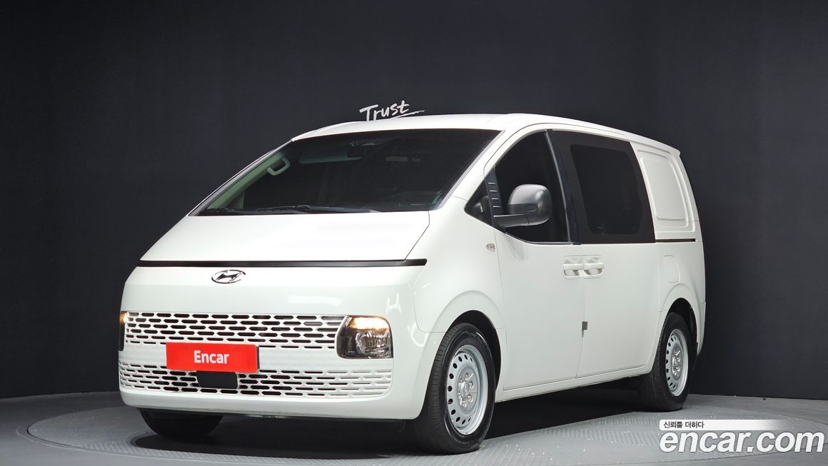 Hyundai Staria 2023