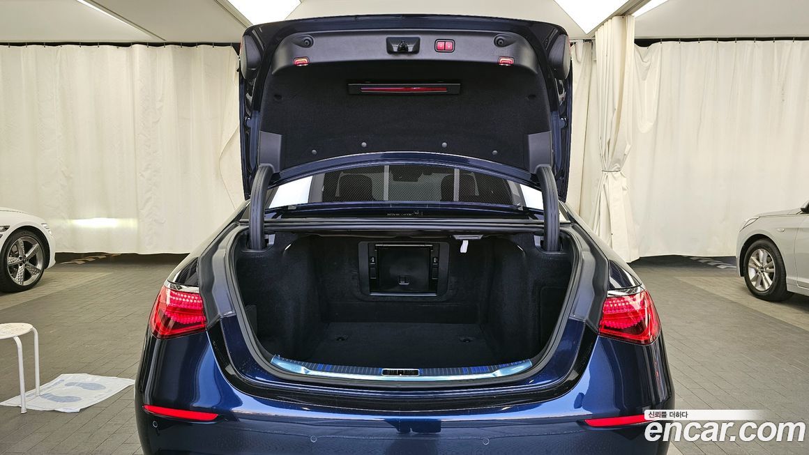 Mercedes-Benz S-Class 2022