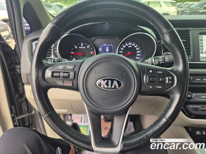 Kia Canival 2018