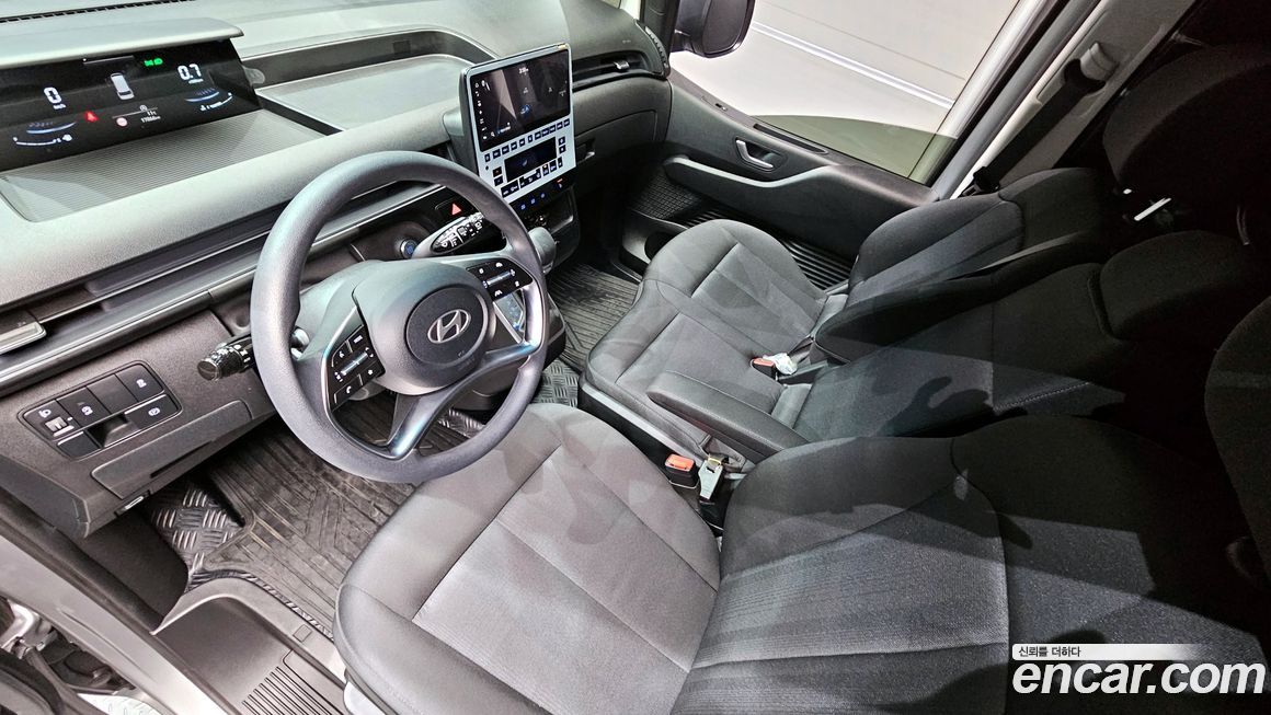 Hyundai Staria 2025