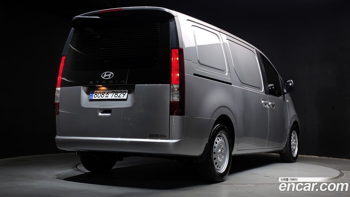 Hyundai Staria 2025