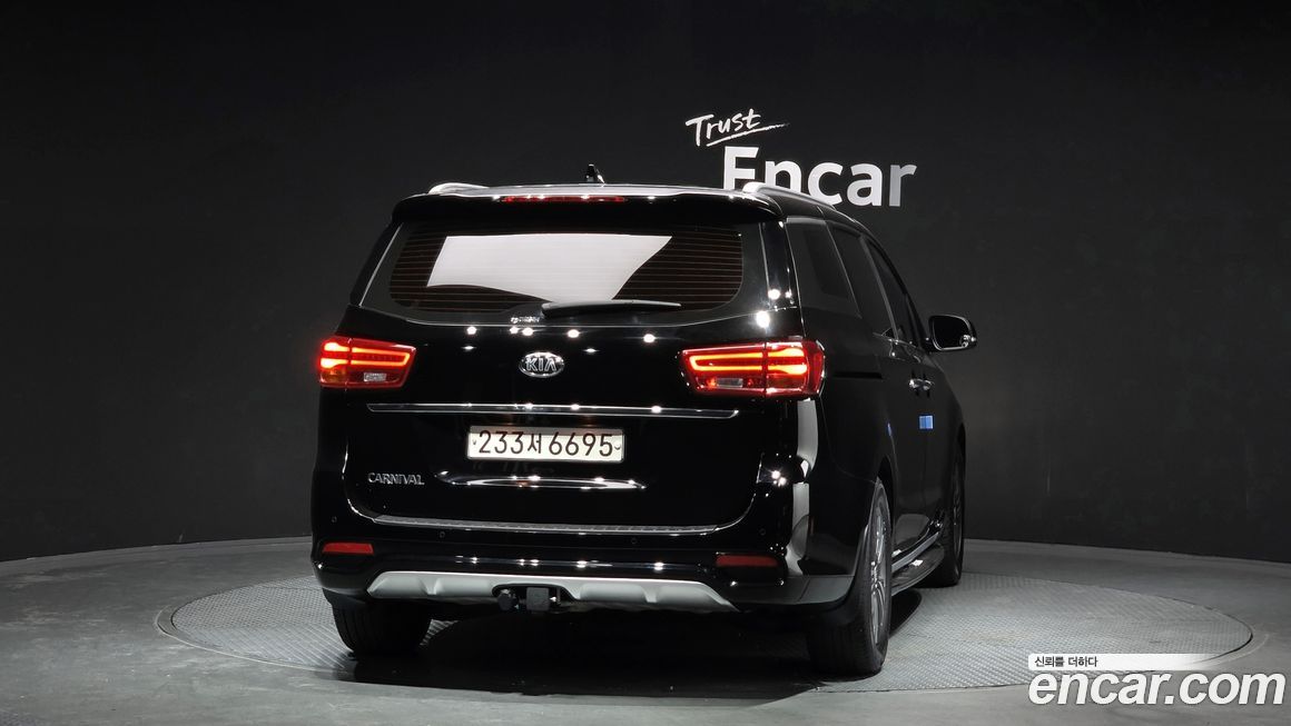 Kia Canival 2019