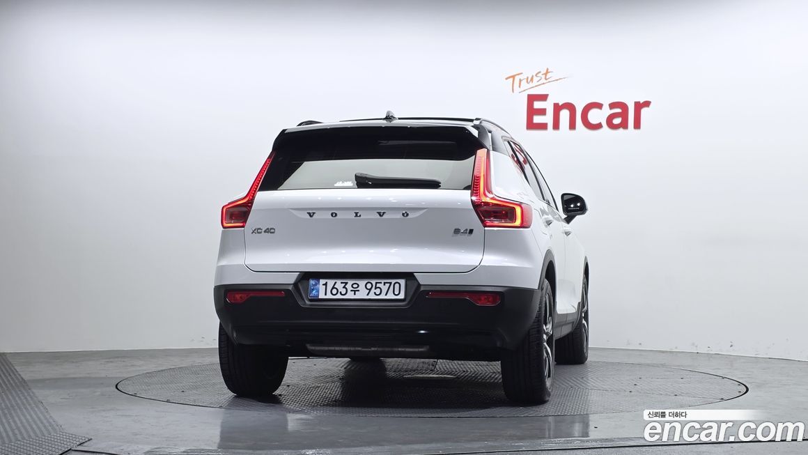 Volvo XC40 2021