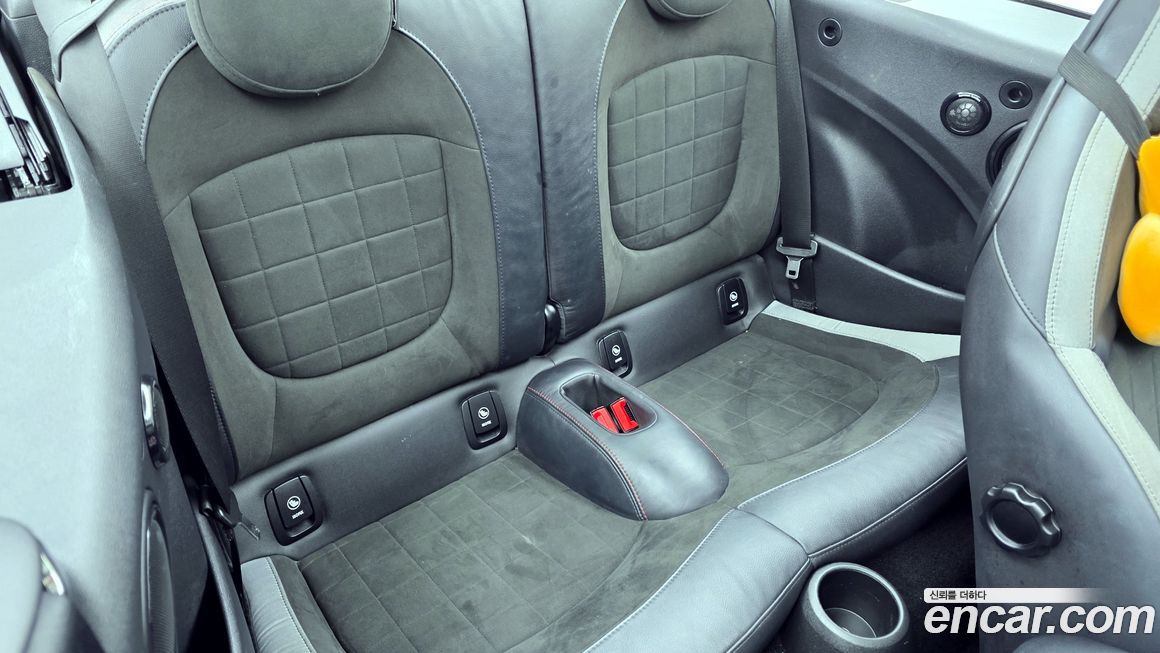 Mini Cooper Convertible 2024