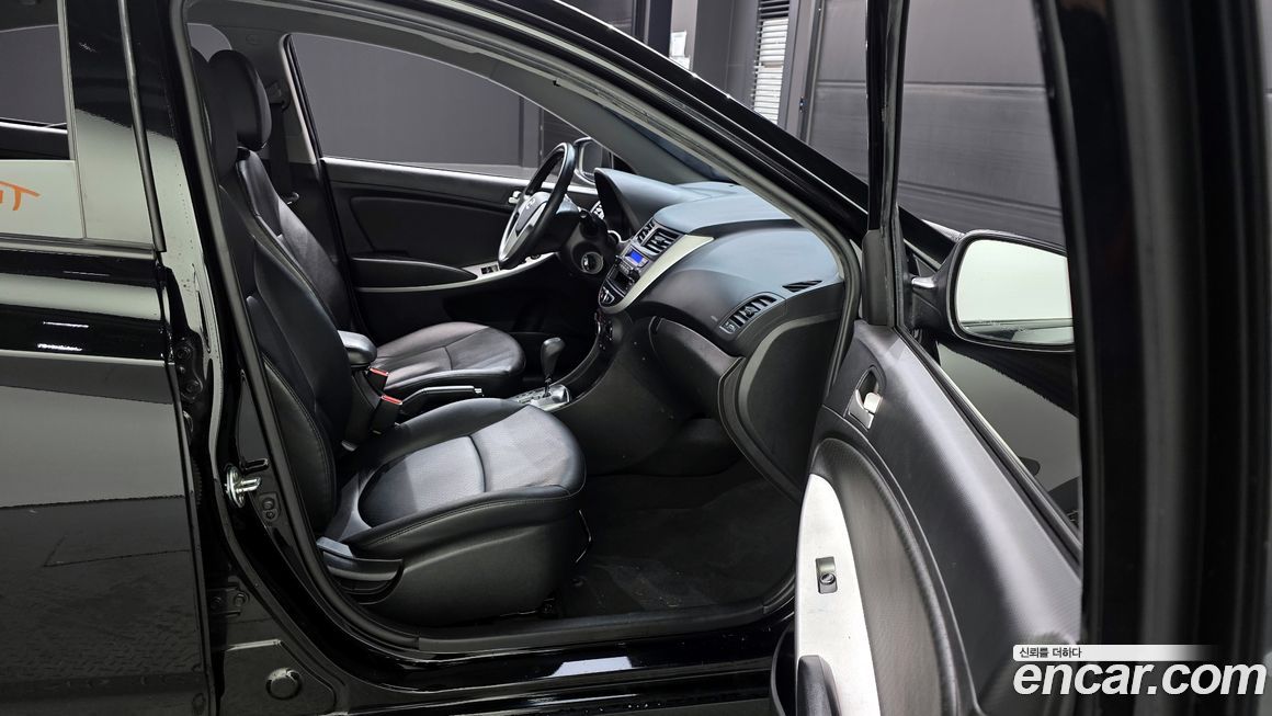 Hyundai Accent 2014