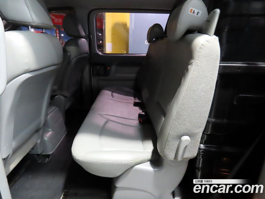 Hyundai Starex 2016