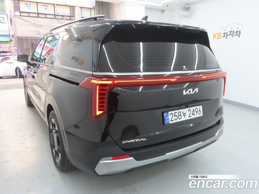 Kia Canival 2025