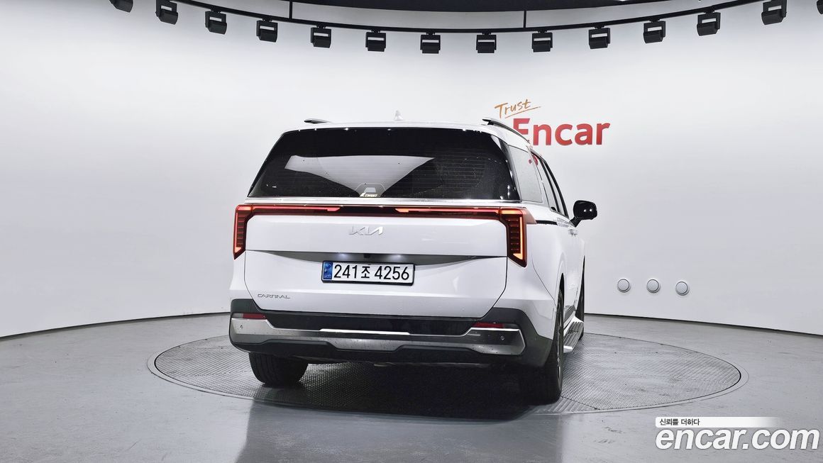 Kia Canival 2025