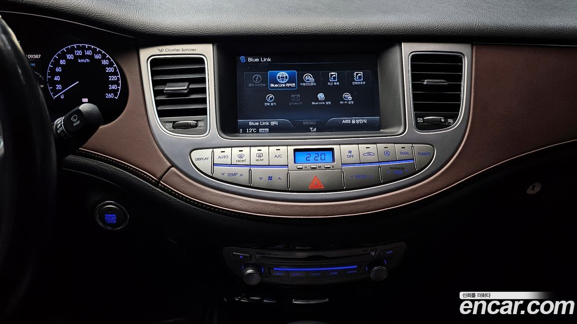 Hyundai Genesis 2013