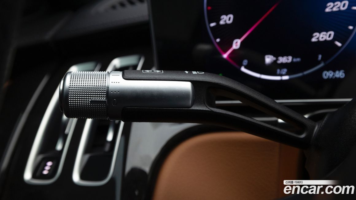 Mercedes-Benz S-Class 2025