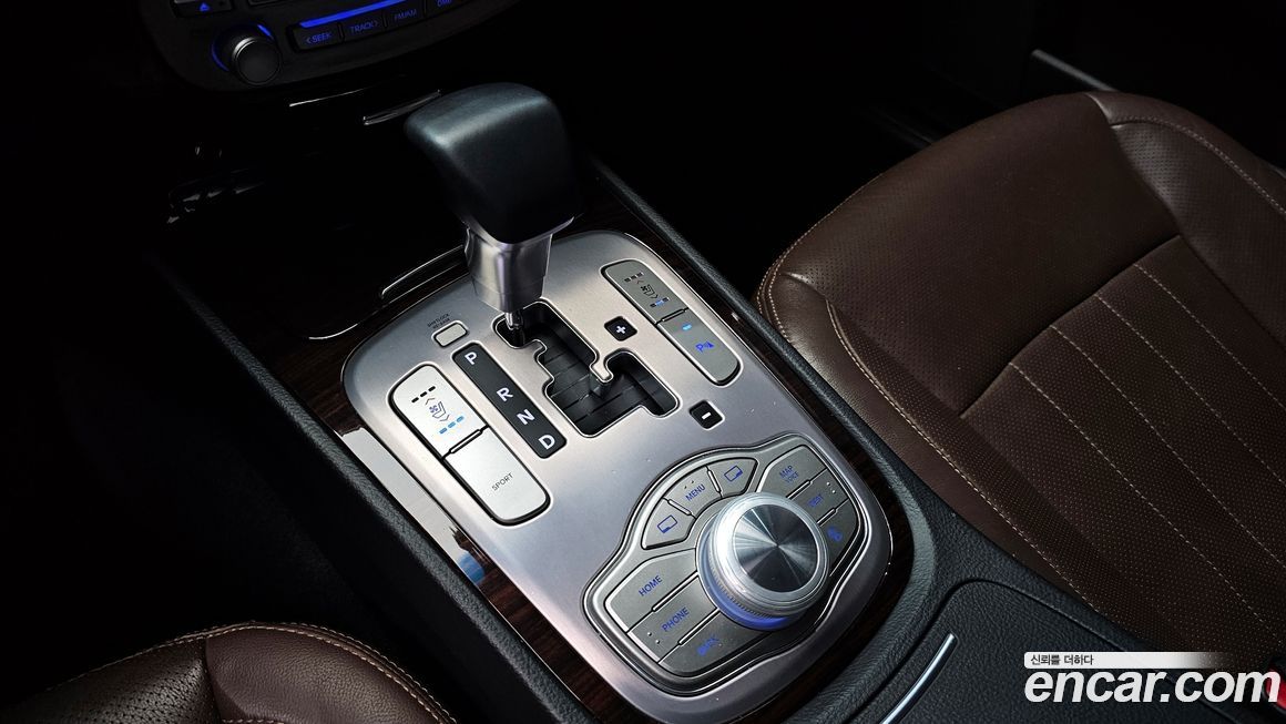 Hyundai Genesis 2013