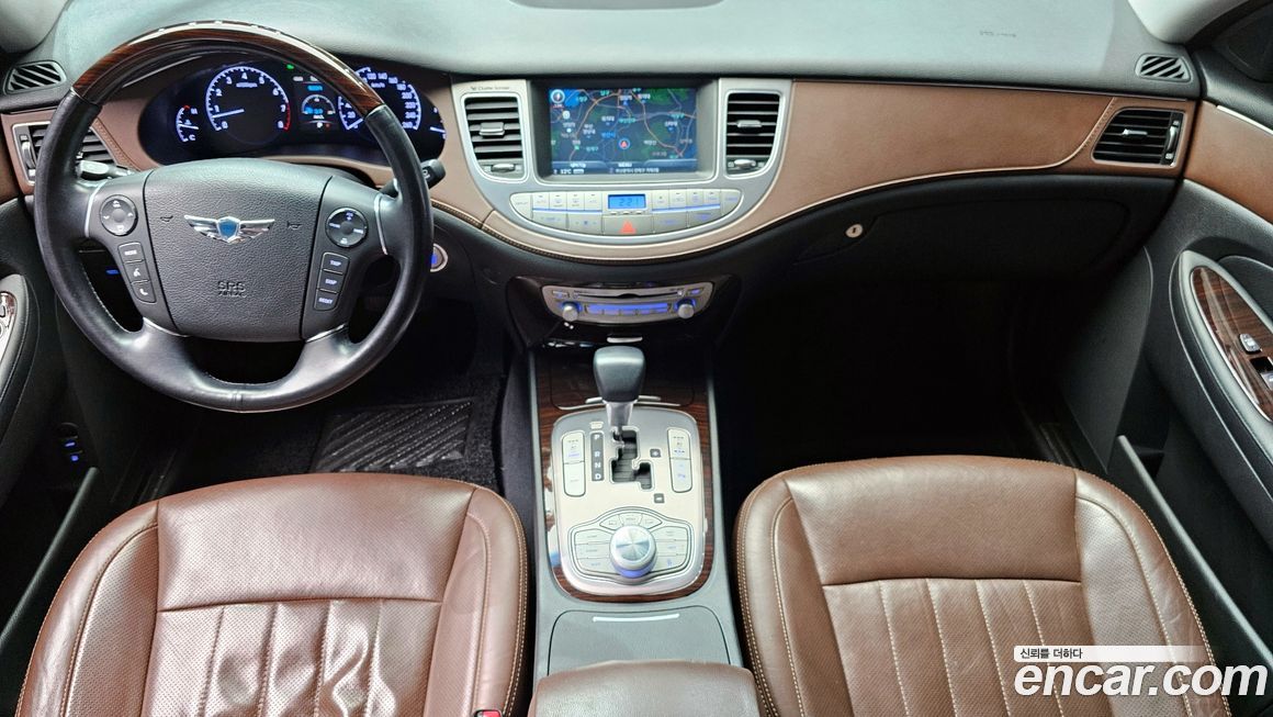 Hyundai Genesis 2013