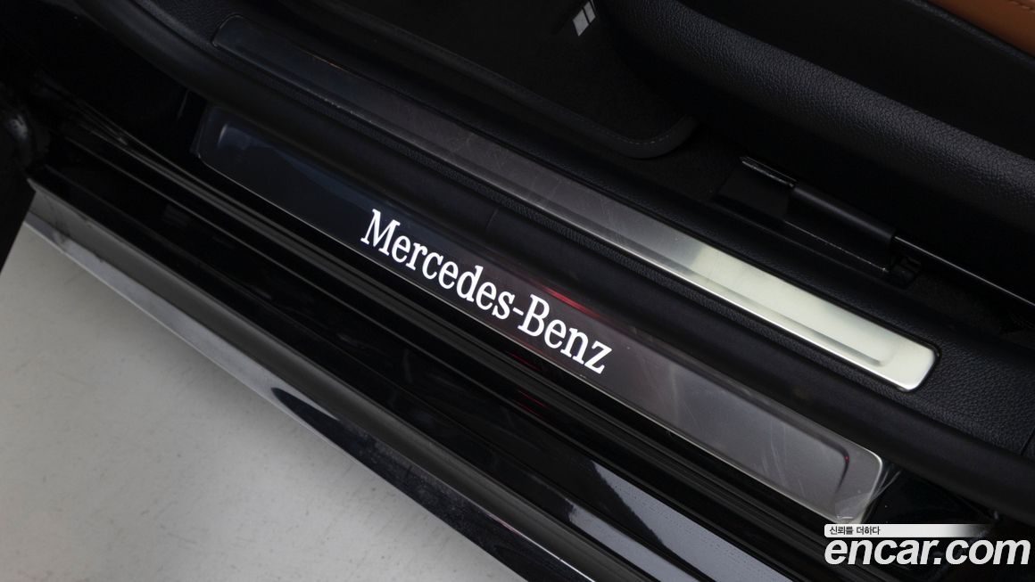 Mercedes-Benz S-Class 2025