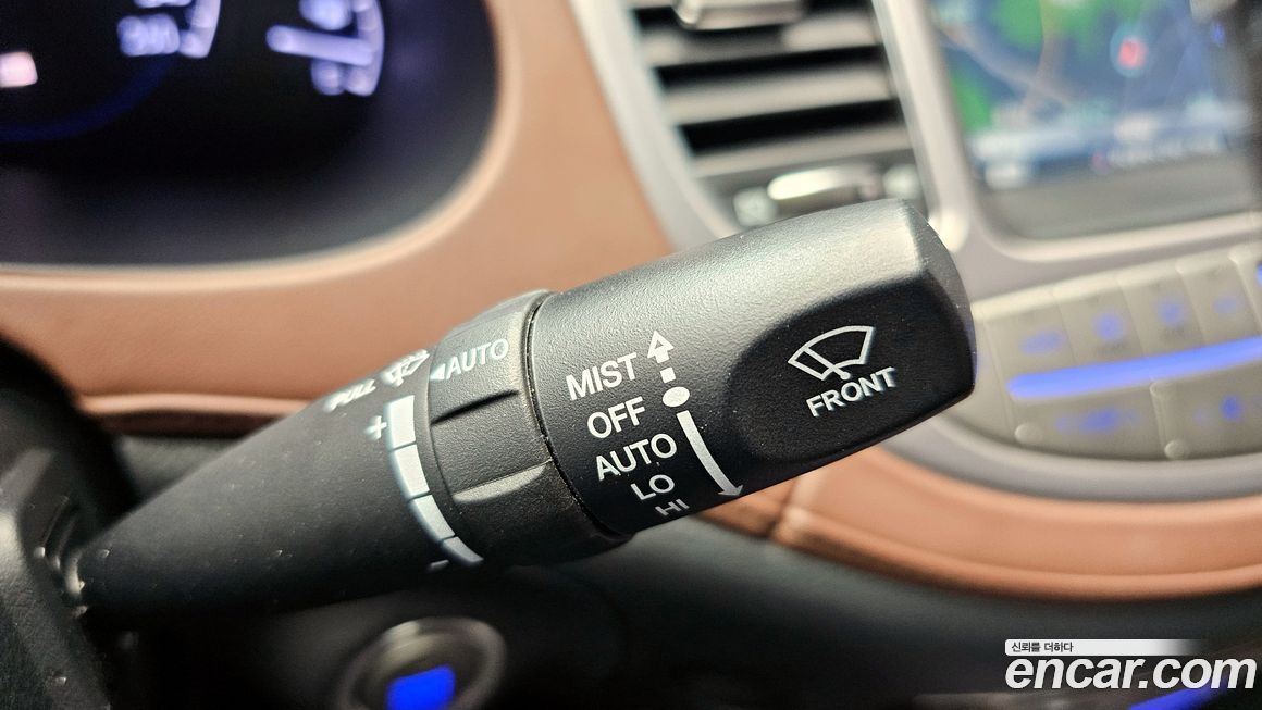 Hyundai Genesis 2013