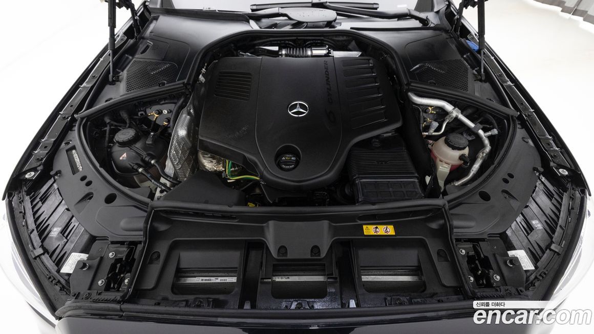 Mercedes-Benz S-Class 2025