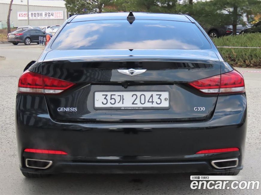 Hyundai Genesis 2015