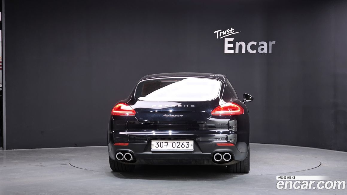 Porsche Panamera 2016