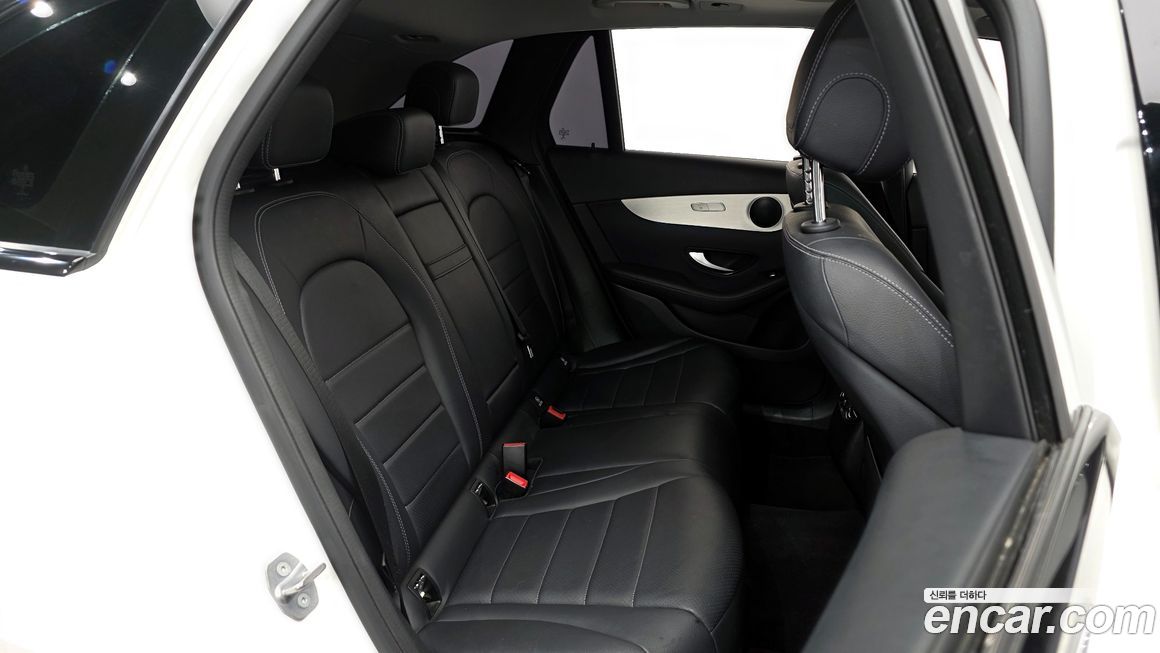 Mercedes-Benz GLC-Class 2019