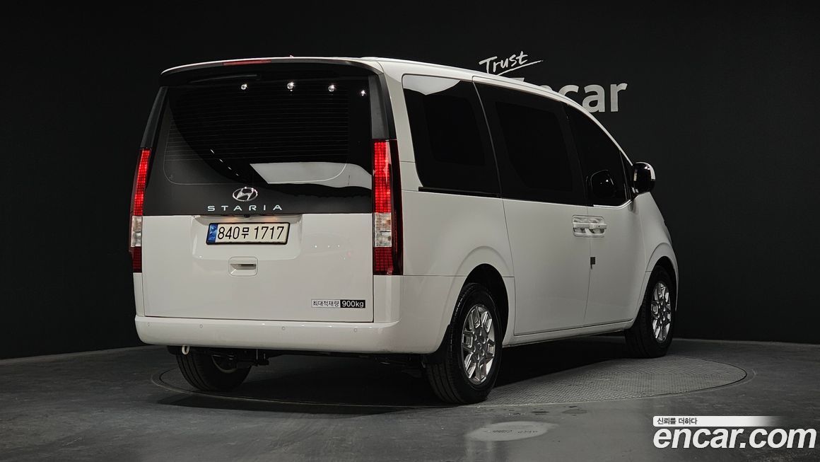 Hyundai Staria 2024